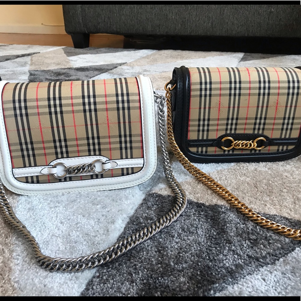 Authentic Burberry Link Shoulder Bag - Picture 4 of 16